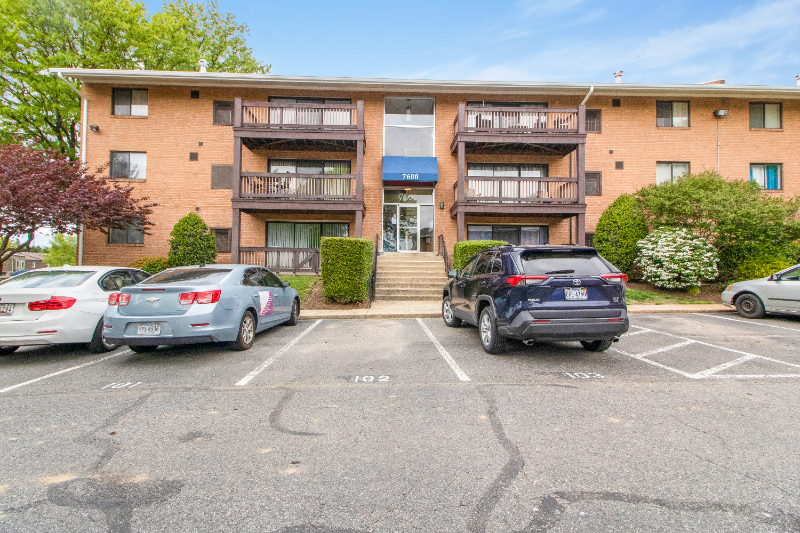 7600 Savannah St #201 - Photo 3 of 26