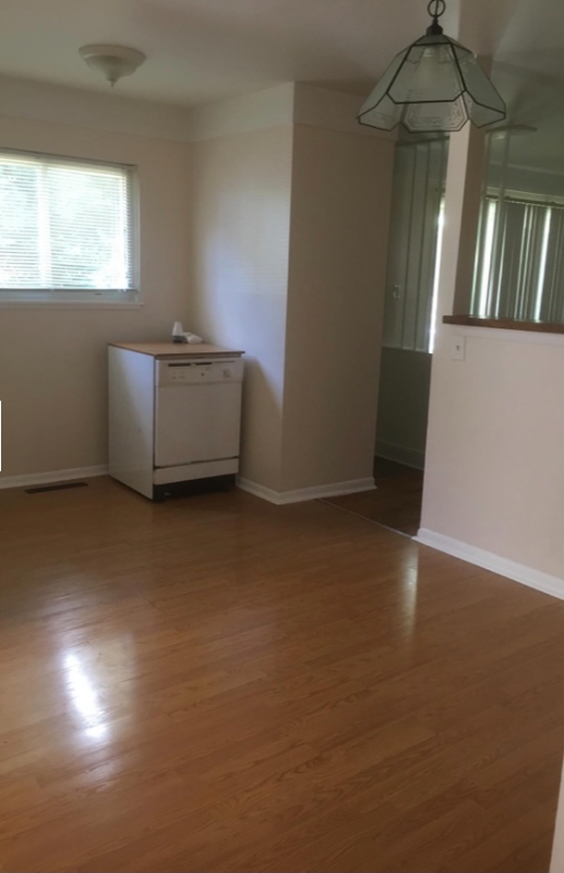 1110 Macdonald Ave - Photo 2 of 8