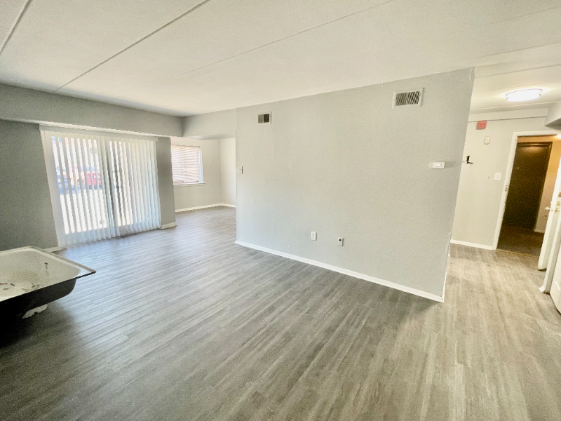 400 S Lansdowne Ave #B1 - Photo 3 of 8