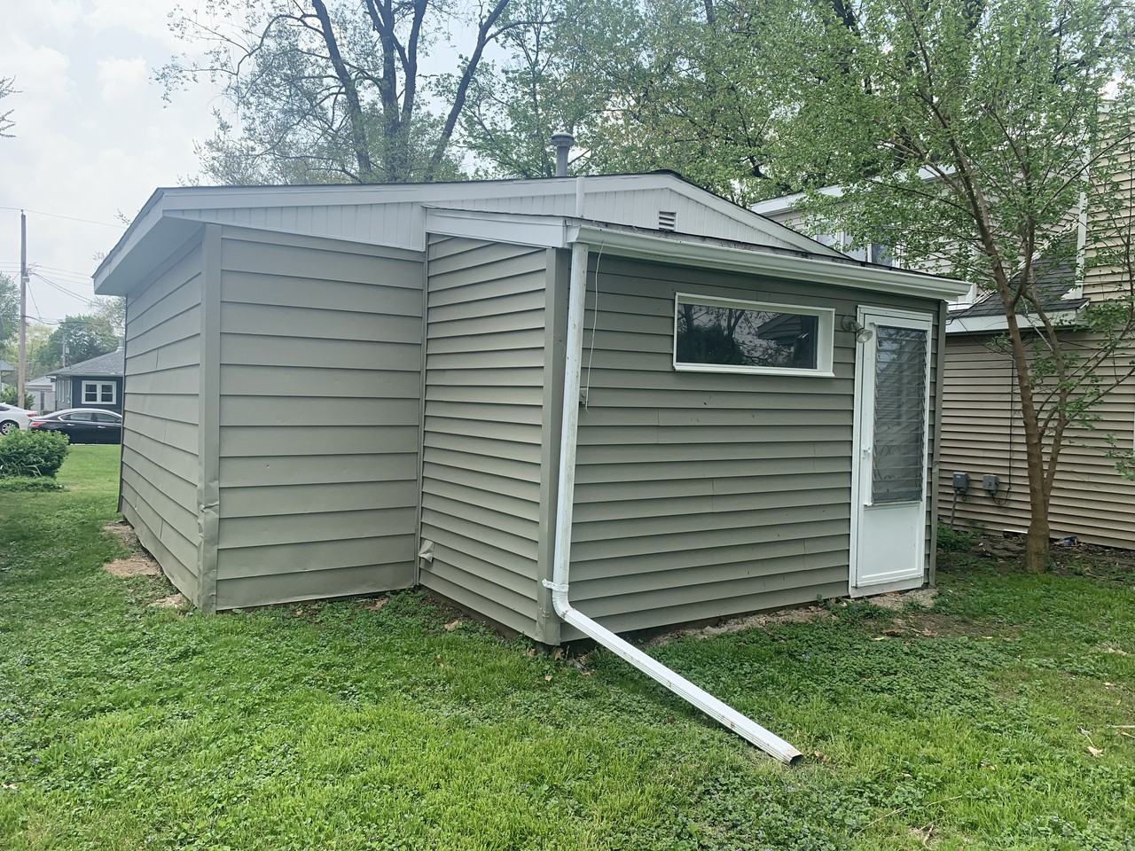 817 East Marietta Avenue - Photo 3 of 15