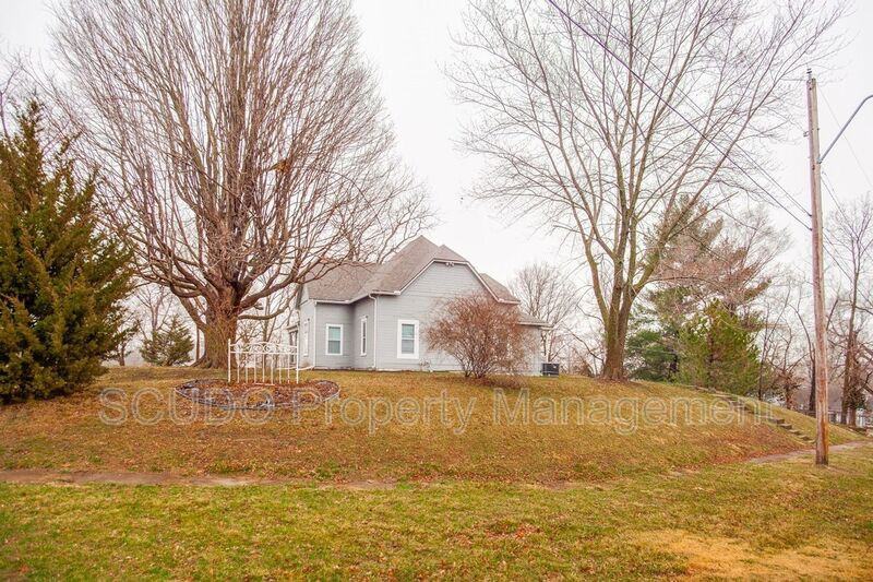 3701 Ne 35th St - Photo 2 of 21