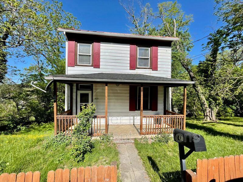 410 Gooch St - Photo 2 of 18