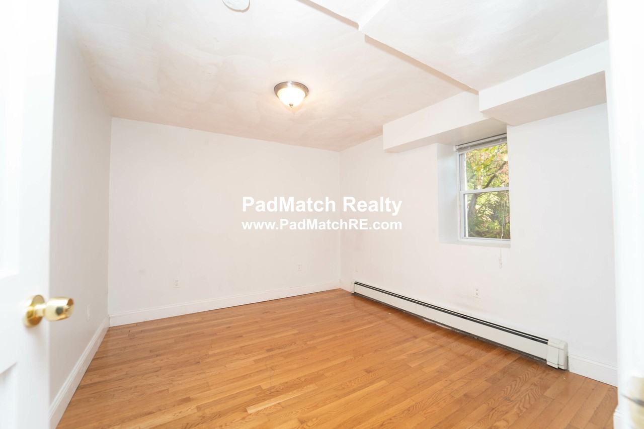 1779 Commonwealth Ave #B1 - Photo 5 of 17