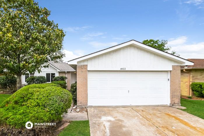 4922 Crestway Dr - Photo 2 of 17