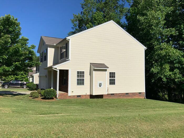 1941 Pheasant Glen Rd - Photo 3 of 17