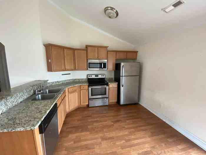 486 Overcrest St - Photo 3 of 10