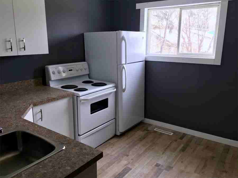 1112 Rae St - Photo 2 of 10