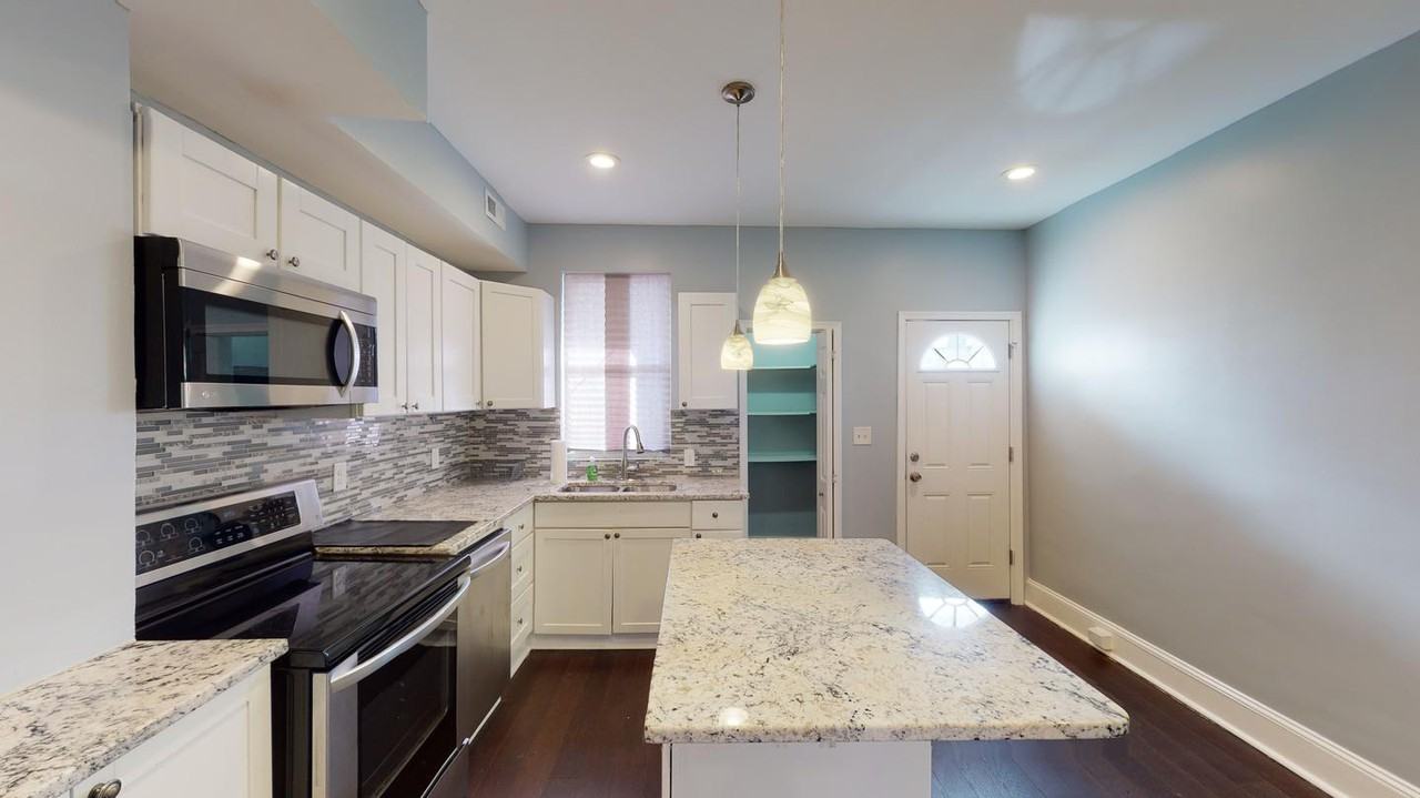 743 Mckewin Ave - Photo 2 of 17