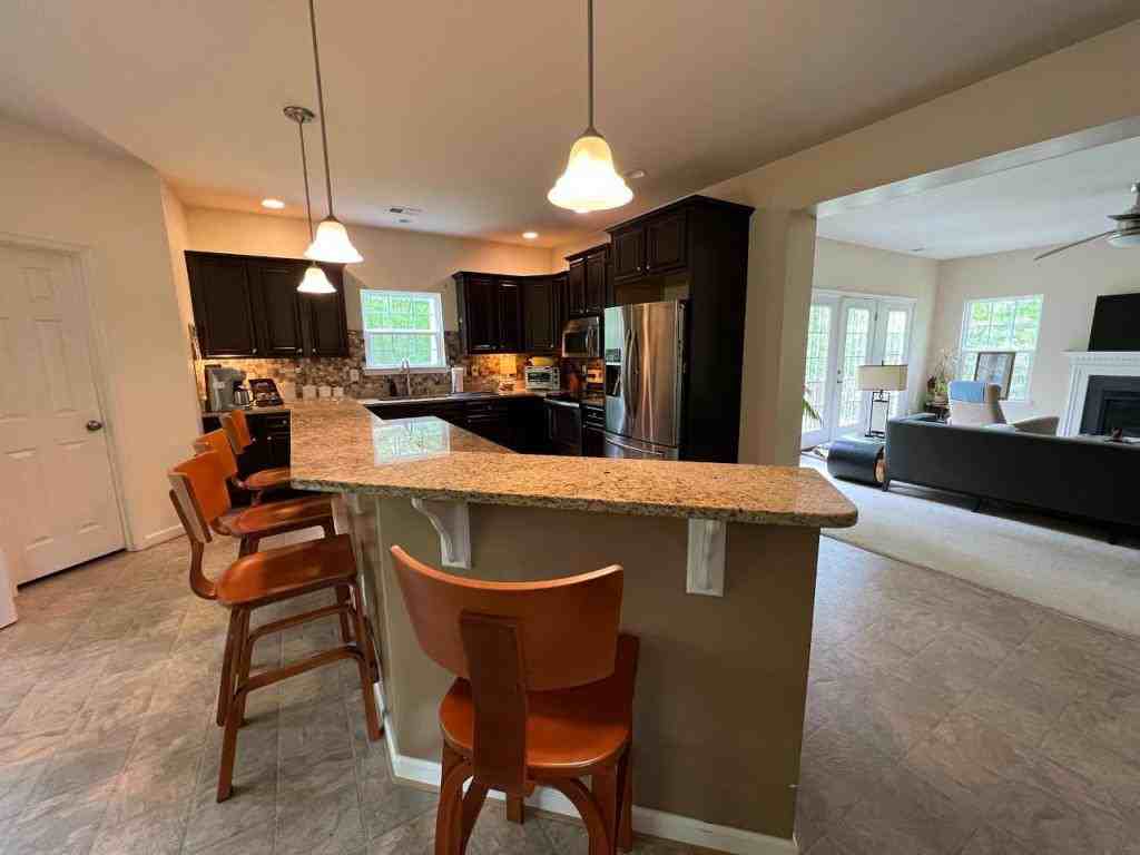 3544 Poplar Ridge Dr - Photo 3 of 11