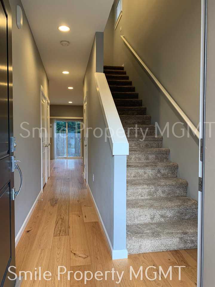 19414 Se River Rd #1 - Photo 3 of 14