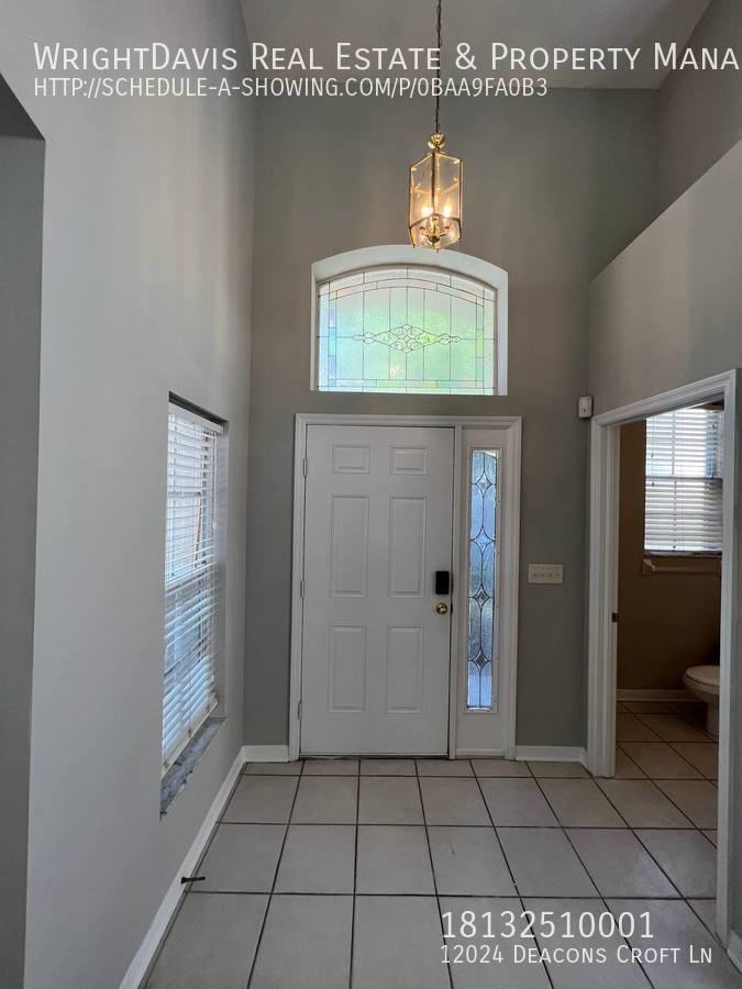 12024 Deacons Croft Ln - Photo 3 of 31