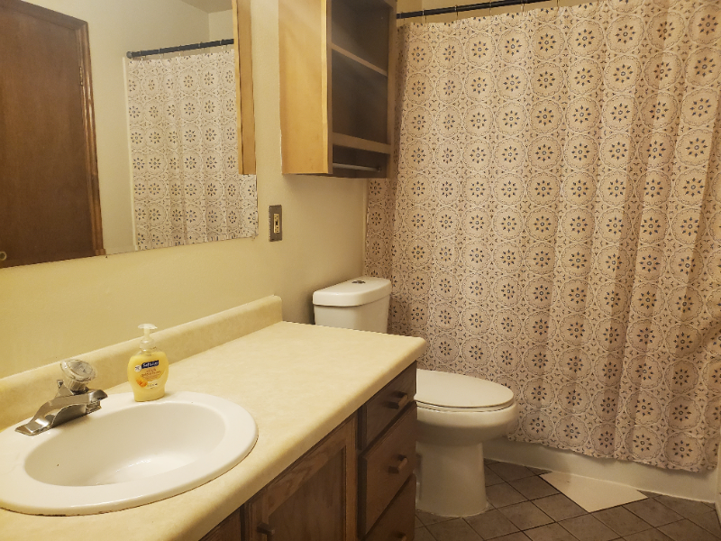 6849 S.W. - Photo 3 of 9