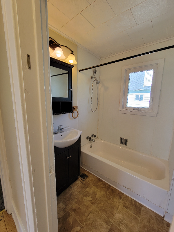 3225 Ely Ave - Photo 2 of 4