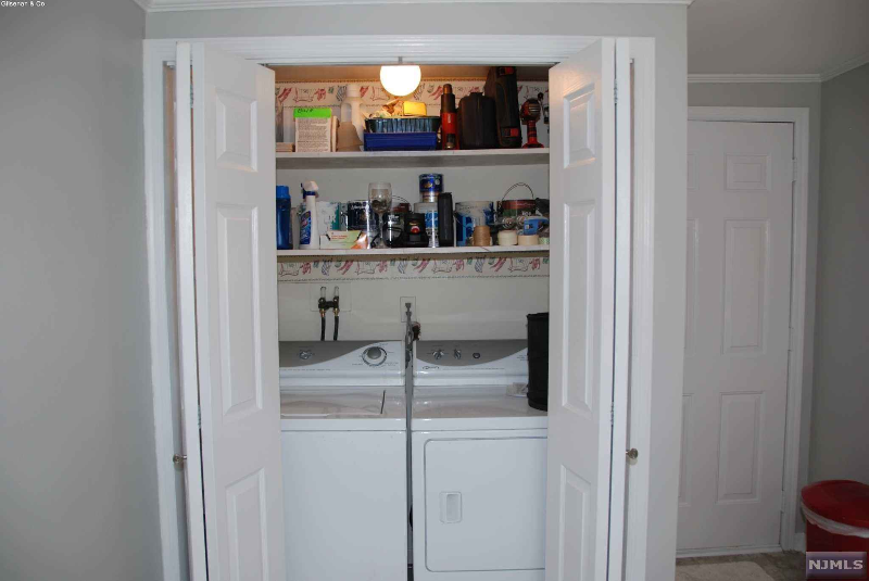 136 Waldwick Ave - Photo 2 of 6