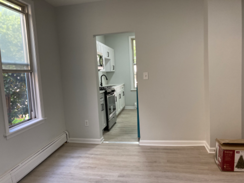 102 Evergreen St #1F - Photo 2 of 5