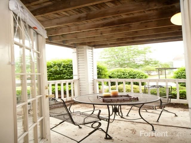 Country Club Apartments - Photo 3 of 23