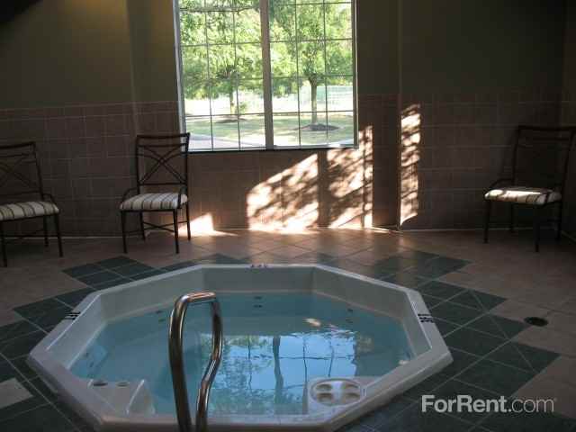 Country Club Apartments - Photo 2 of 23