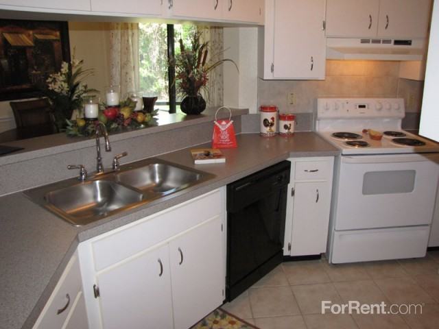 Park at Kensington - Photo 3 of 26