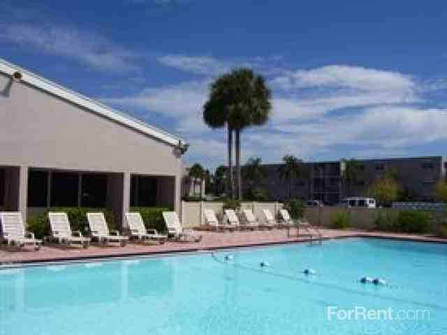 Emerald Pointe - Photo 3 of 17