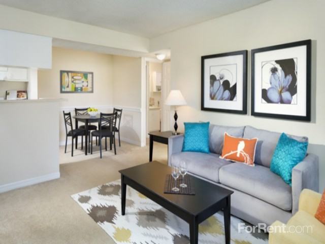 Camden Lakes - Photo 2 of 9