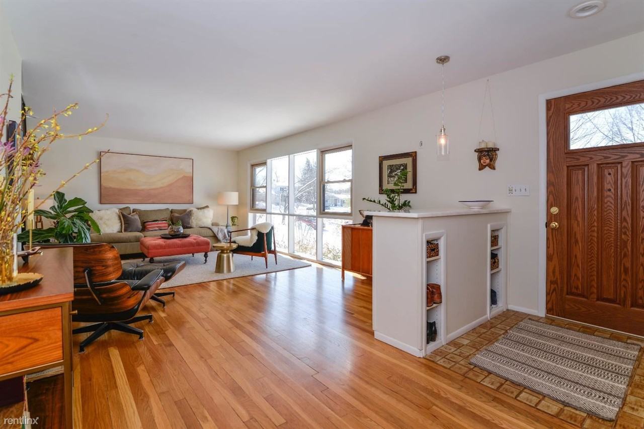 921 Lennox St - Photo 2 of 23