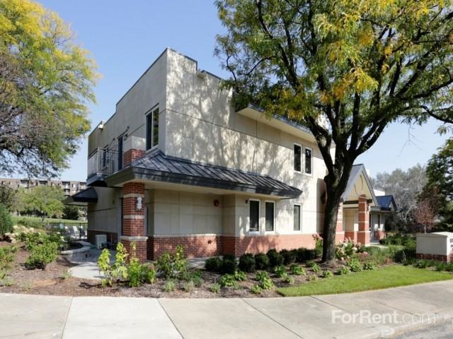 Wilshire Towers - Photo 2 of 28