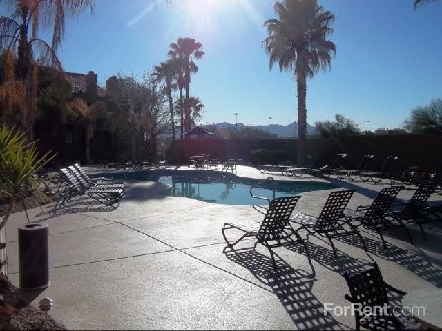 Colonia and Hacienda Del Rio Apartments - Photo 3 of 61