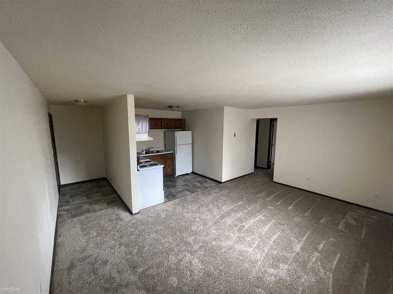 215 6th Ave SW - Photo 2 of 9