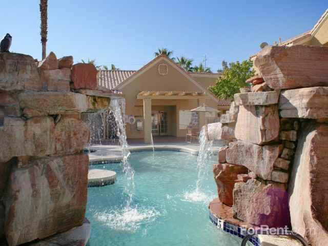 Flamingo Chateau - Photo 3 of 31