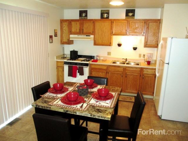 Hawthorne Place - Photo 3 of 51