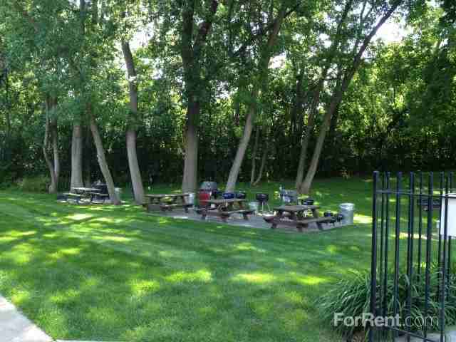 Oak Ridge Apartments - Photo 3 of 21
