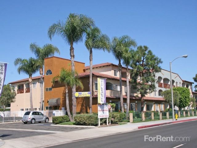 Huntington Breeze Senior Apts. - Photo 2 of 58