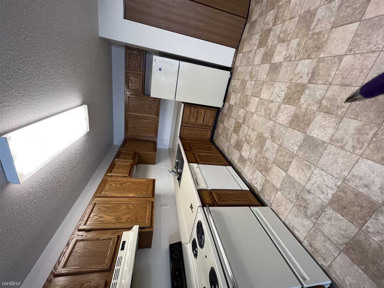 125 6th St SW - Photo 2 of 7