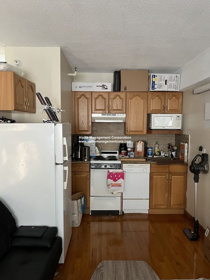 1110 Commonwealth Ave #203 - Photo 3 of 3