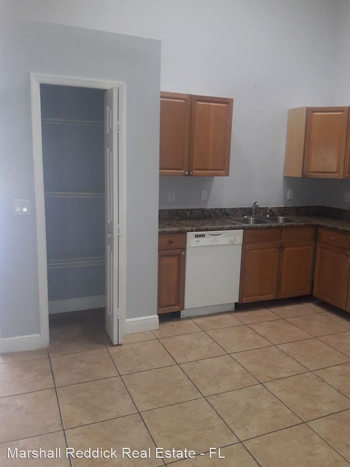 313 Melissa Avenue - Photo 3 of 21