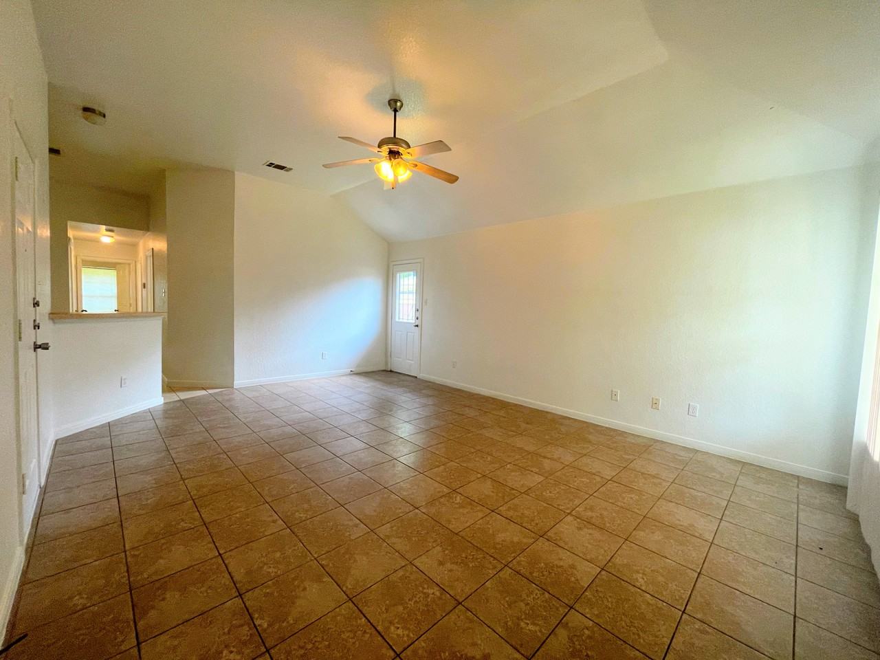 215 Dale Earnhardt Dr - Photo 2 of 13