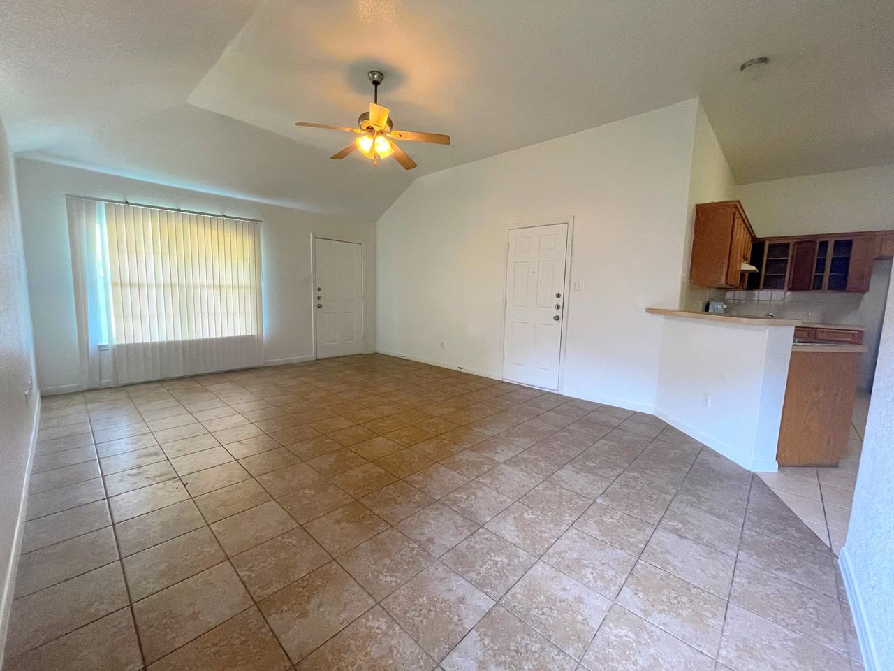 215 Dale Earnhardt Dr - Photo 3 of 13