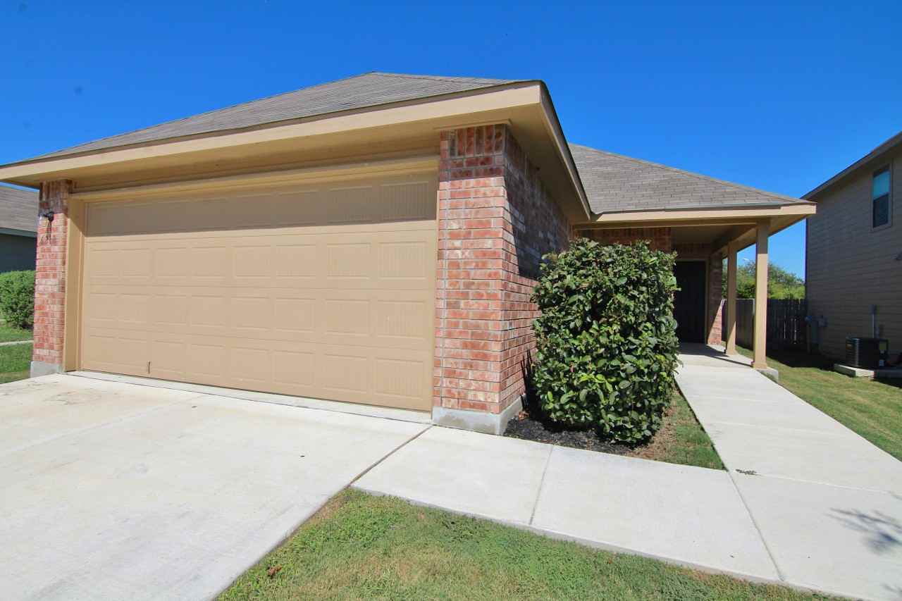 6218 Heathers Bnd - Photo 2 of 10