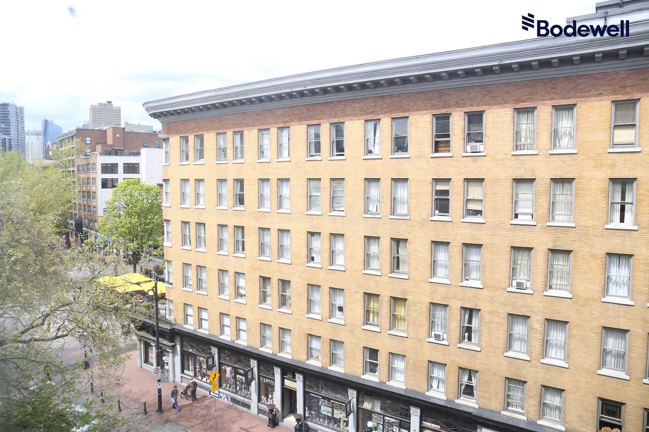 34 Powell St - Photo 2 of 19