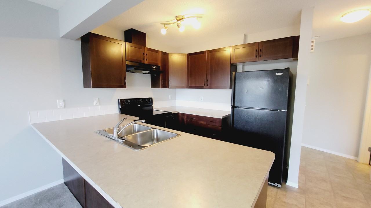 18004 89 St Nw - Photo 2 of 29