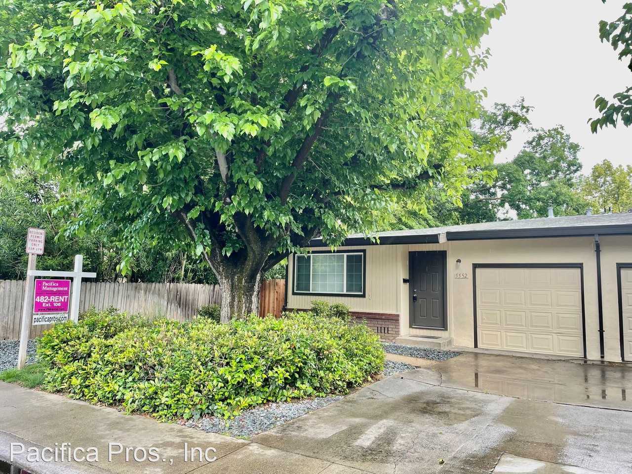 Beautiful, remodeled duplex Apartments 5550/5552 Arden Way