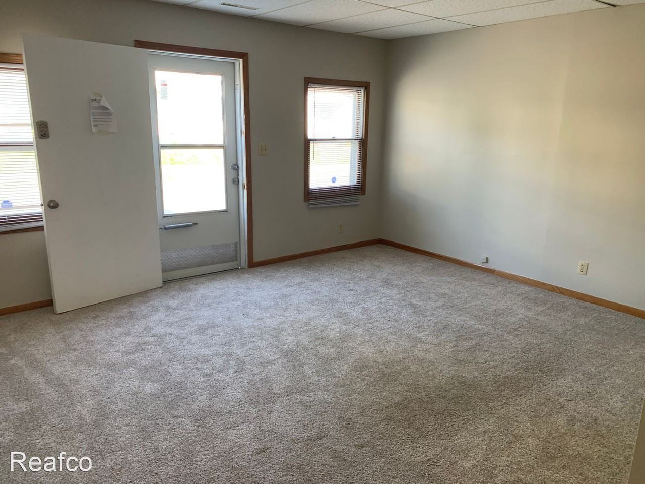 406 S Hague Ave - Photo 3 of 9