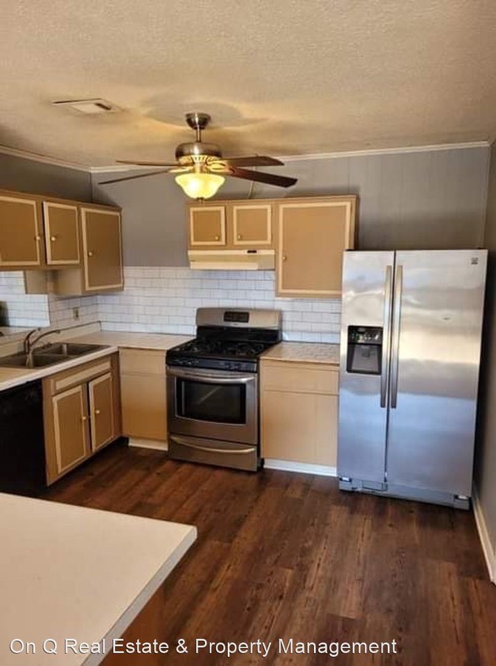 3704 Holland Dr - Photo 3 of 10