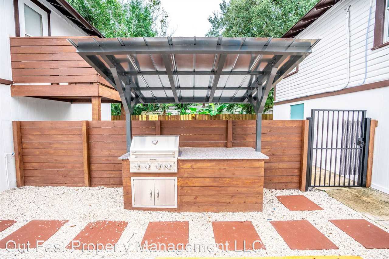 Mulholland Flats - Photo 2 of 6