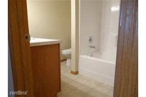 Agassiz Circle Duplexes - Photo 3 of 9