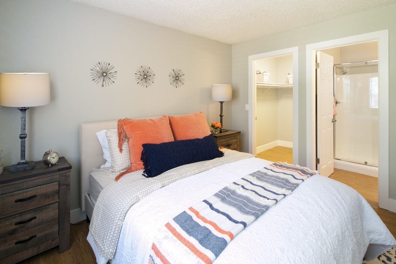 Golden Gardens - Photo 7 of 18