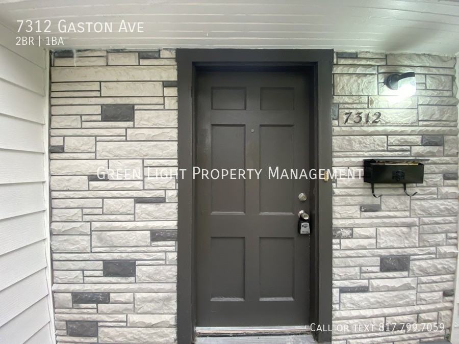 7312 Gaston Ave - Photo 2 of 16