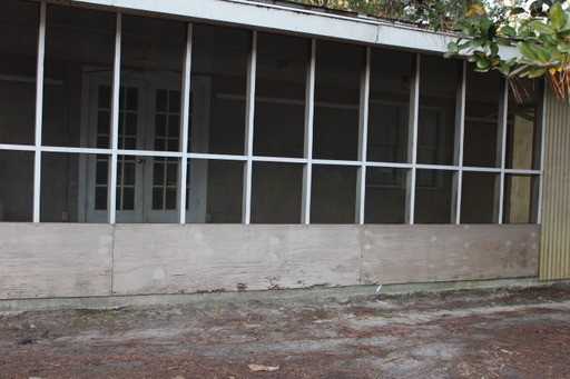 5263 Cliff St - Photo 2 of 4