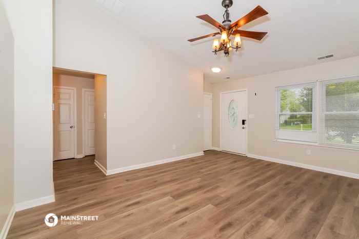 4027 Willow Ct - Photo 3 of 16