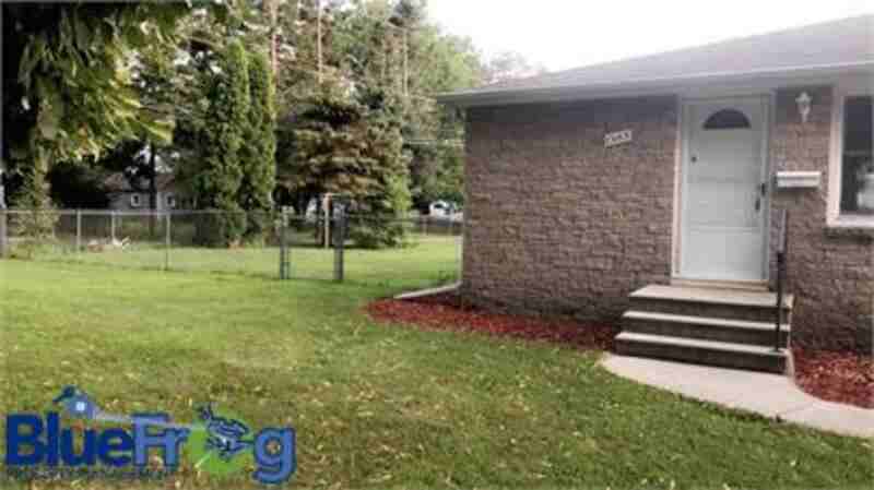 1383/1387 Thomas Street - 1383 - Photo 2 of 10